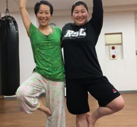 RKボクシングのLUNA YOGAクラス風景その２