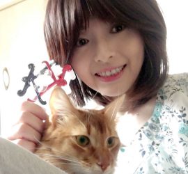 猫のライトとKinKi Kidsのペンライト