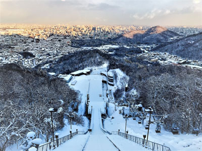 スキージャンプ台