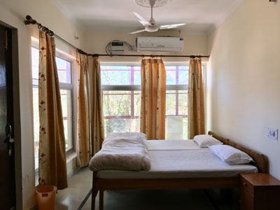 ヨガニケタンの部屋