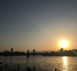 ハリドワールの朝日