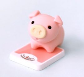 体重計に乗るブタさん