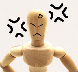 怒る人形