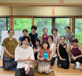 ヨガ数秘学講座の集合写真